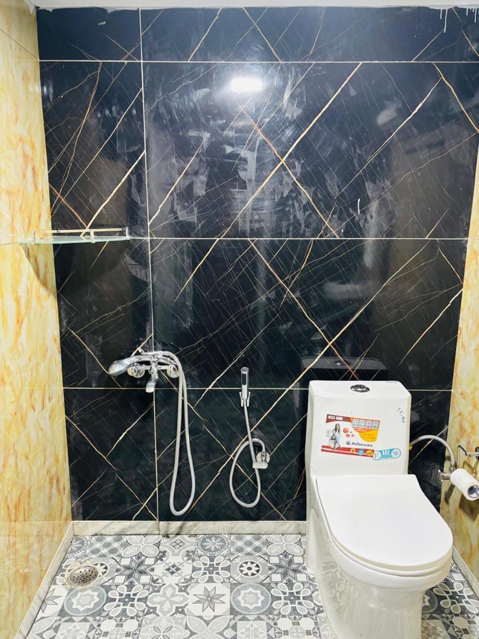 מוסורי Hotel Amar מראה חיצוני תמונה
