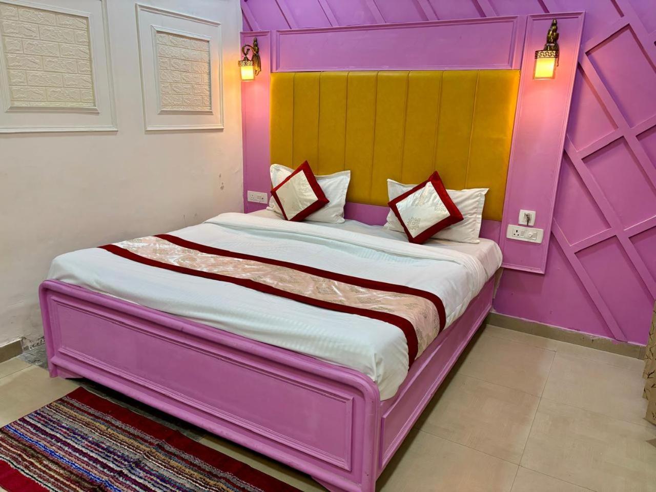 מוסורי Hotel Amar מראה חיצוני תמונה