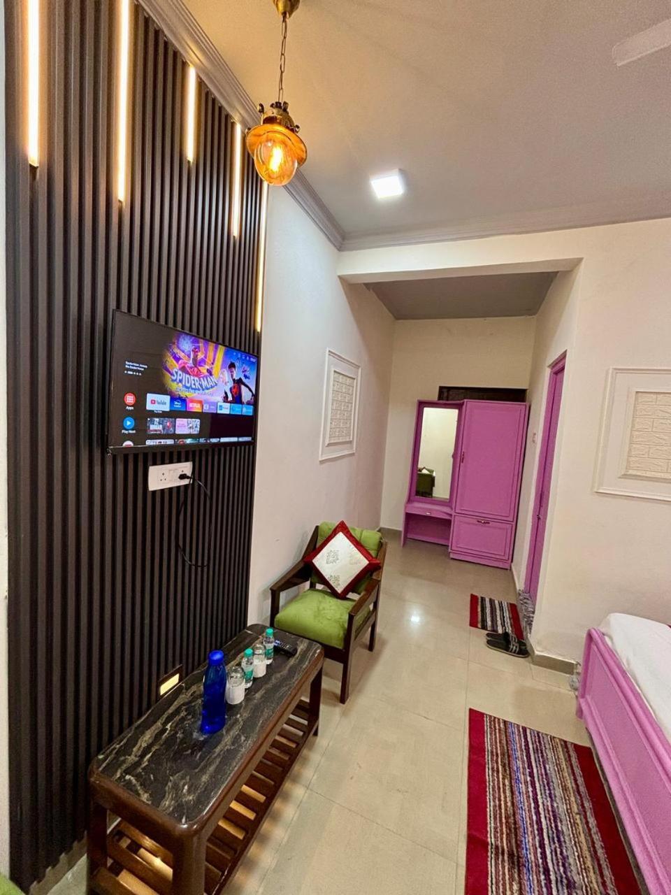 מוסורי Hotel Amar מראה חיצוני תמונה